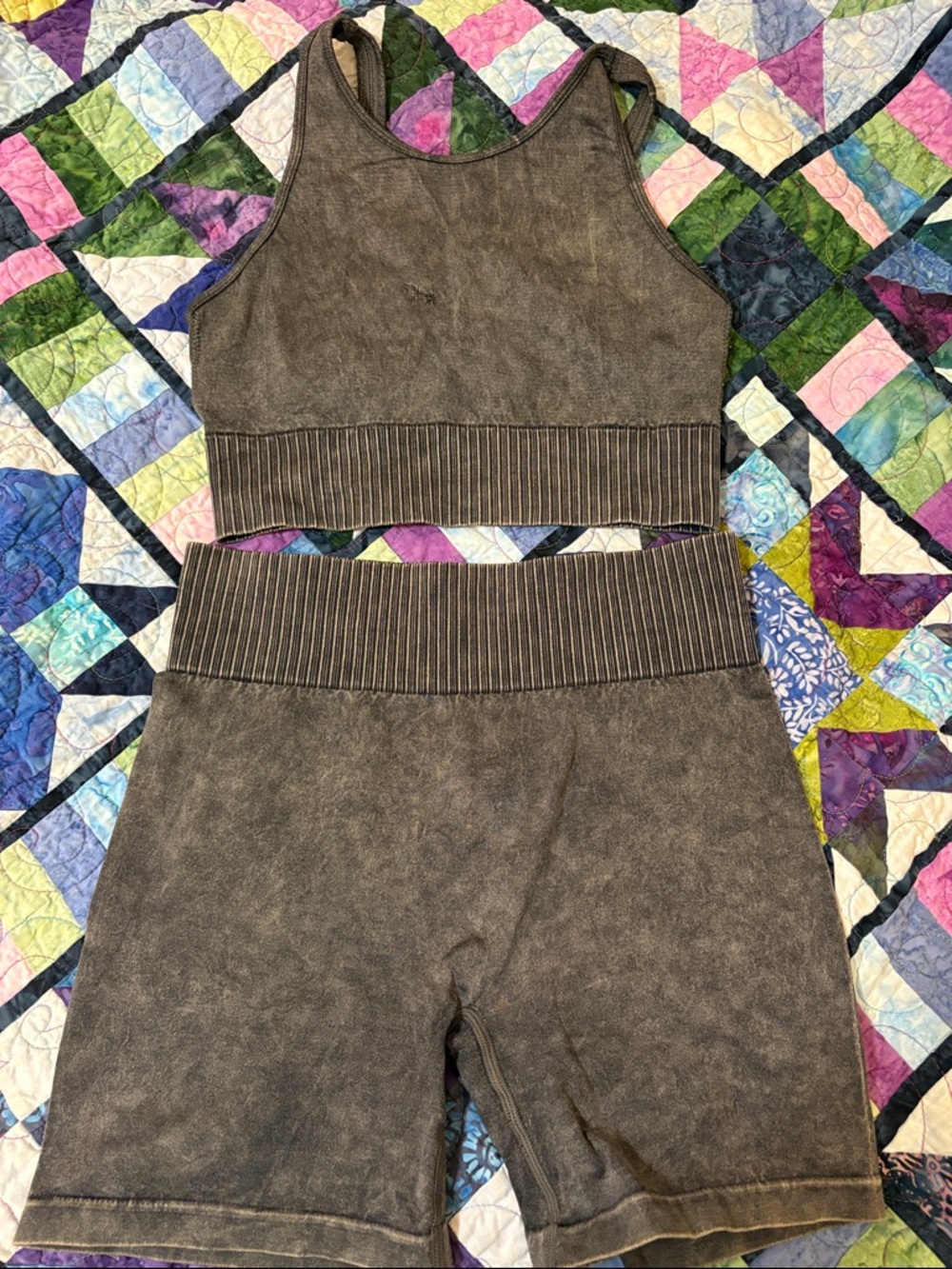 Dark Gray Ribbed-Waist Active Shorts & Crop Top Set